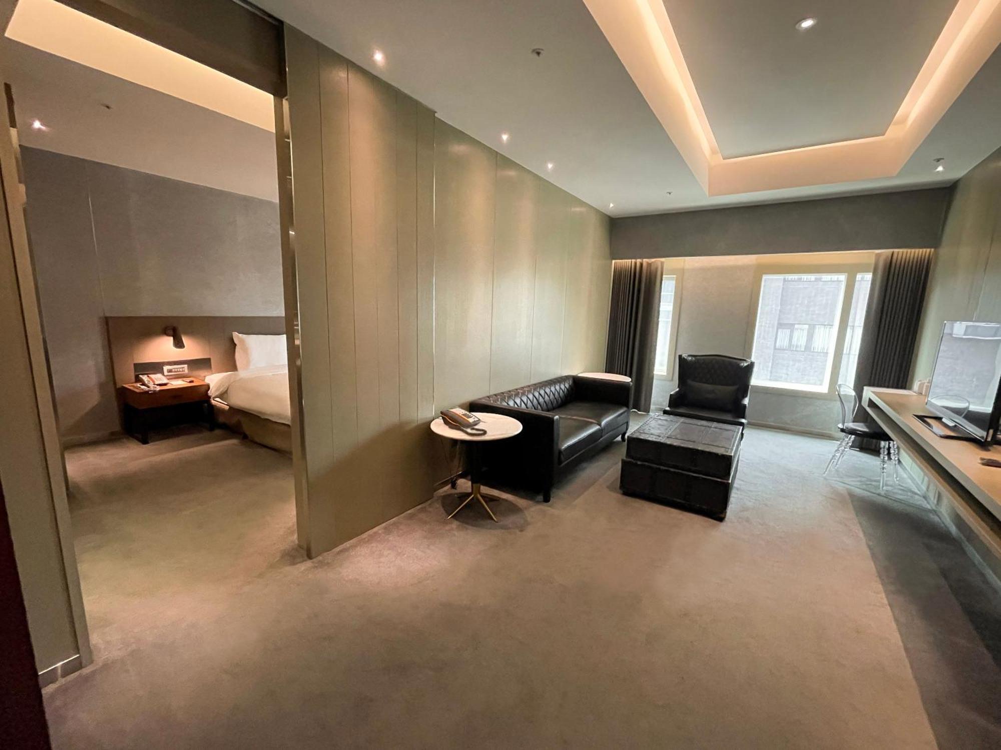 Check Inn Taipei Nanjing Exterior photo