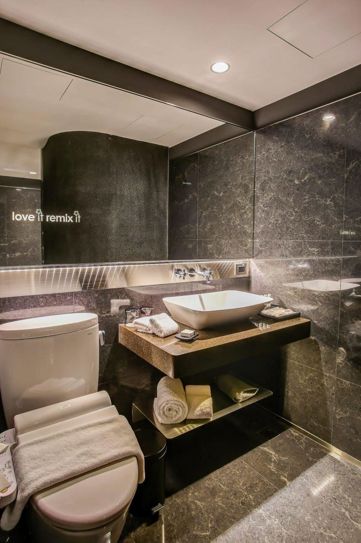 Check Inn Taipei Nanjing Exterior photo